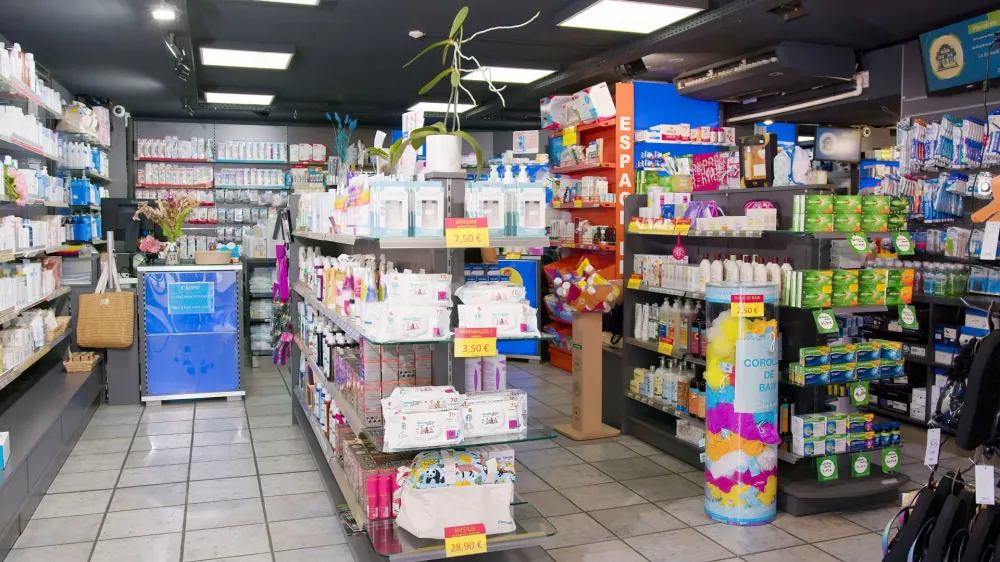 intérieur pharmacie (3)